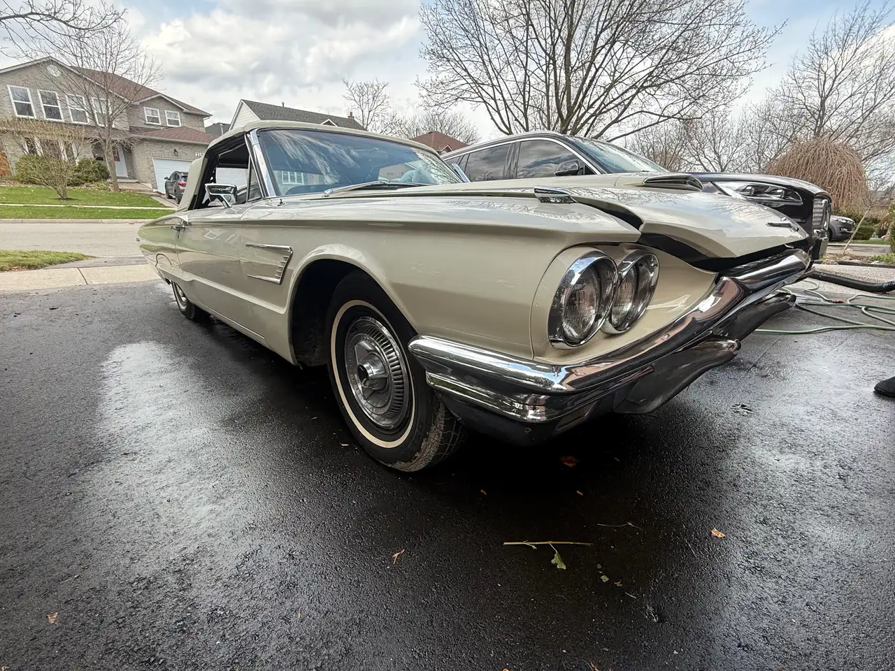 1965 Ford Thunderbird