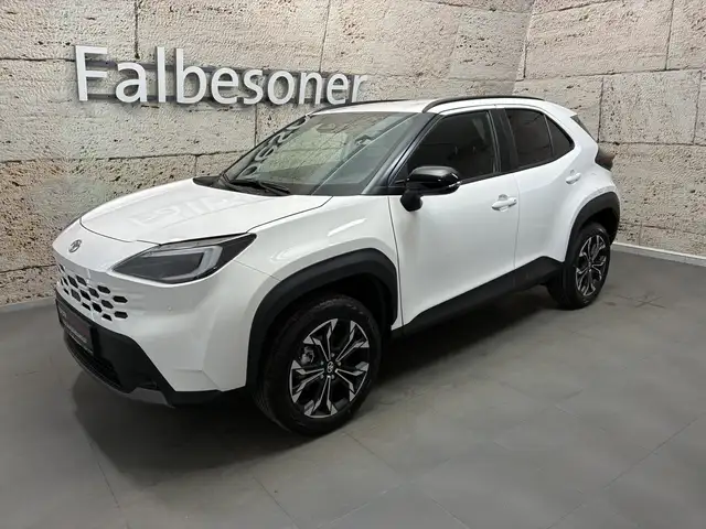 Toyota Yaris Cross 1,5 Hybrid Teamplayer + Technik P.
