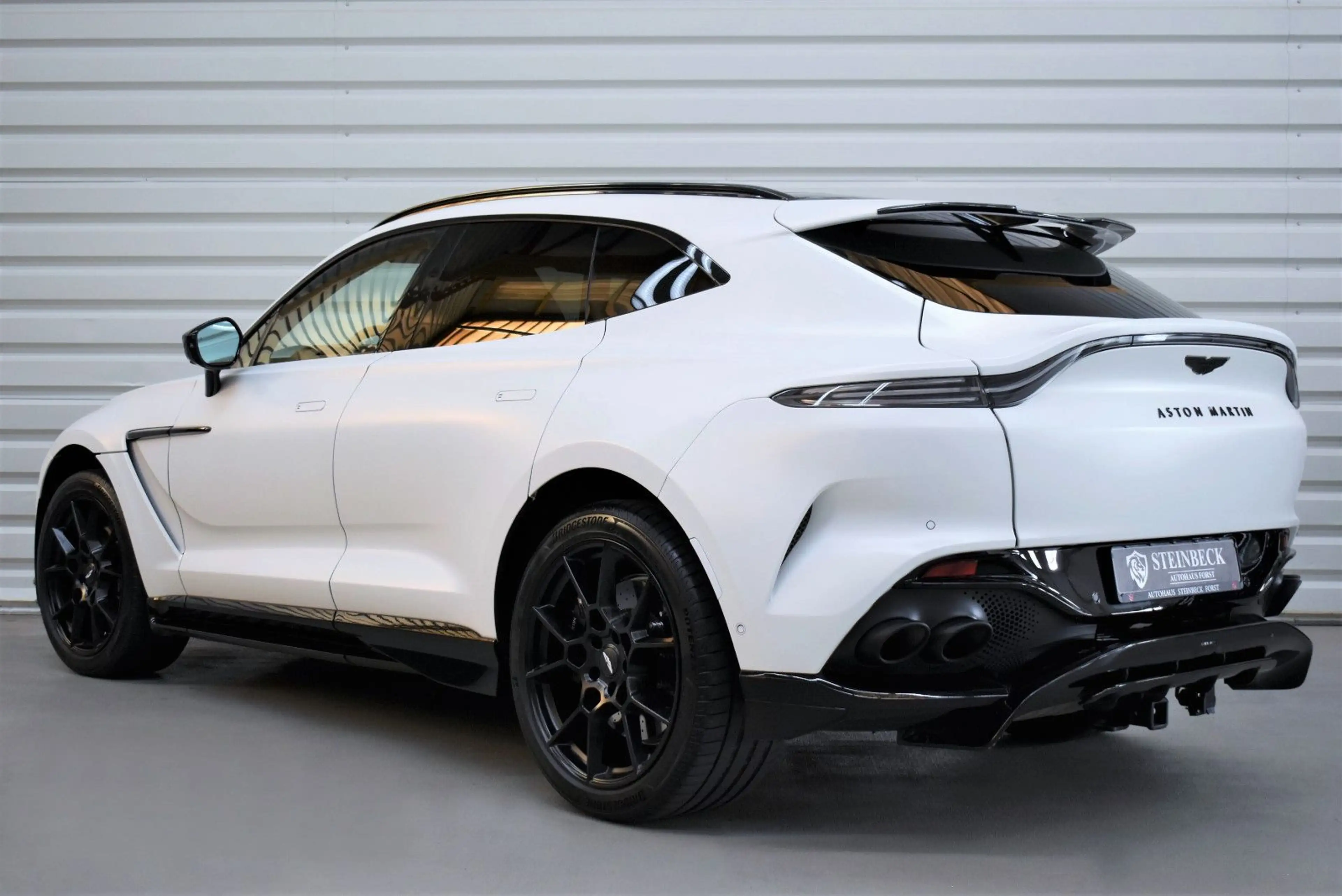 Aston Martin DBX 4.0 V8 DBX707+Keramik+Carbon+Panorama — photo 2