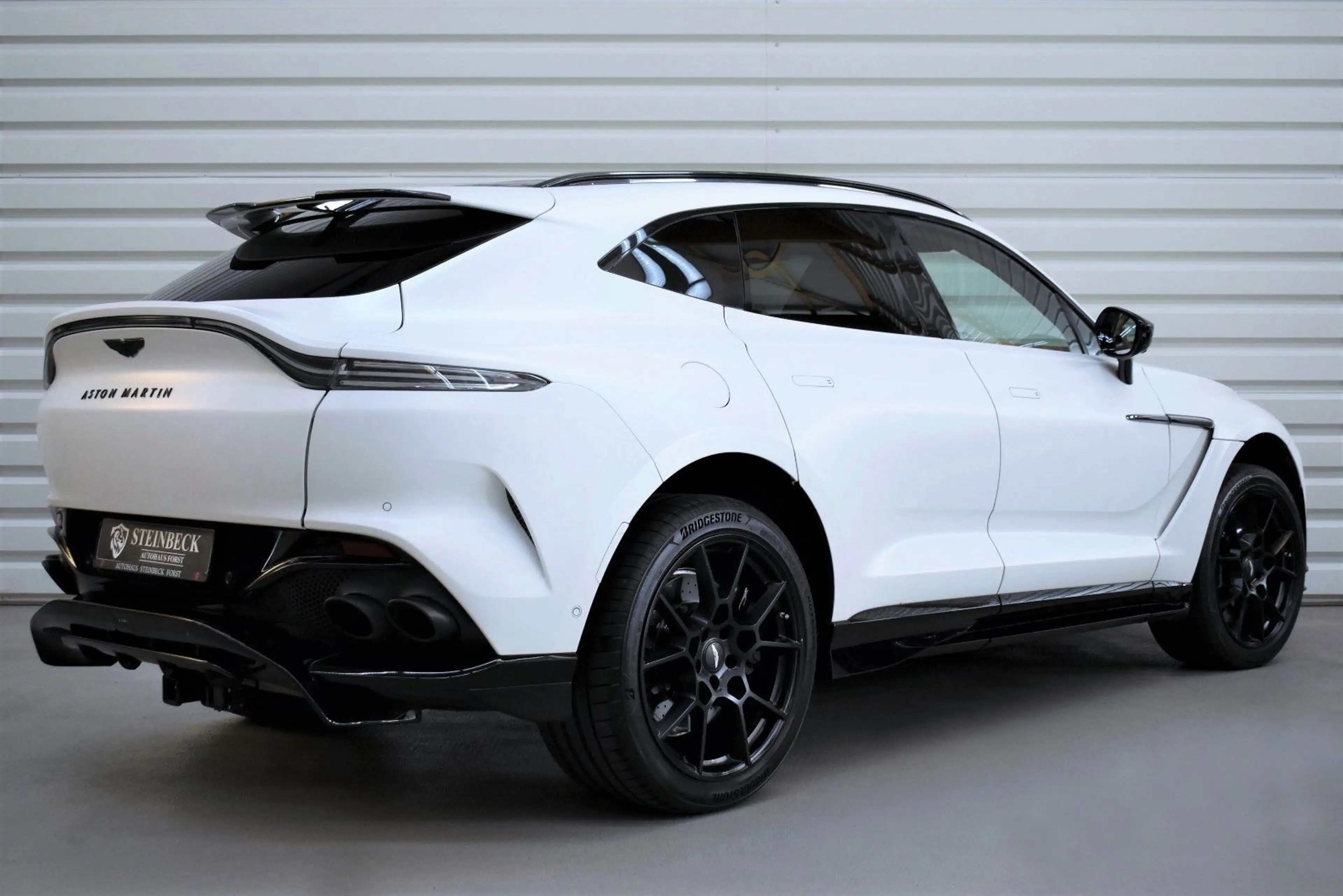 Aston Martin DBX 4.0 V8 DBX707+Keramik+Carbon+Panorama — photo 4
