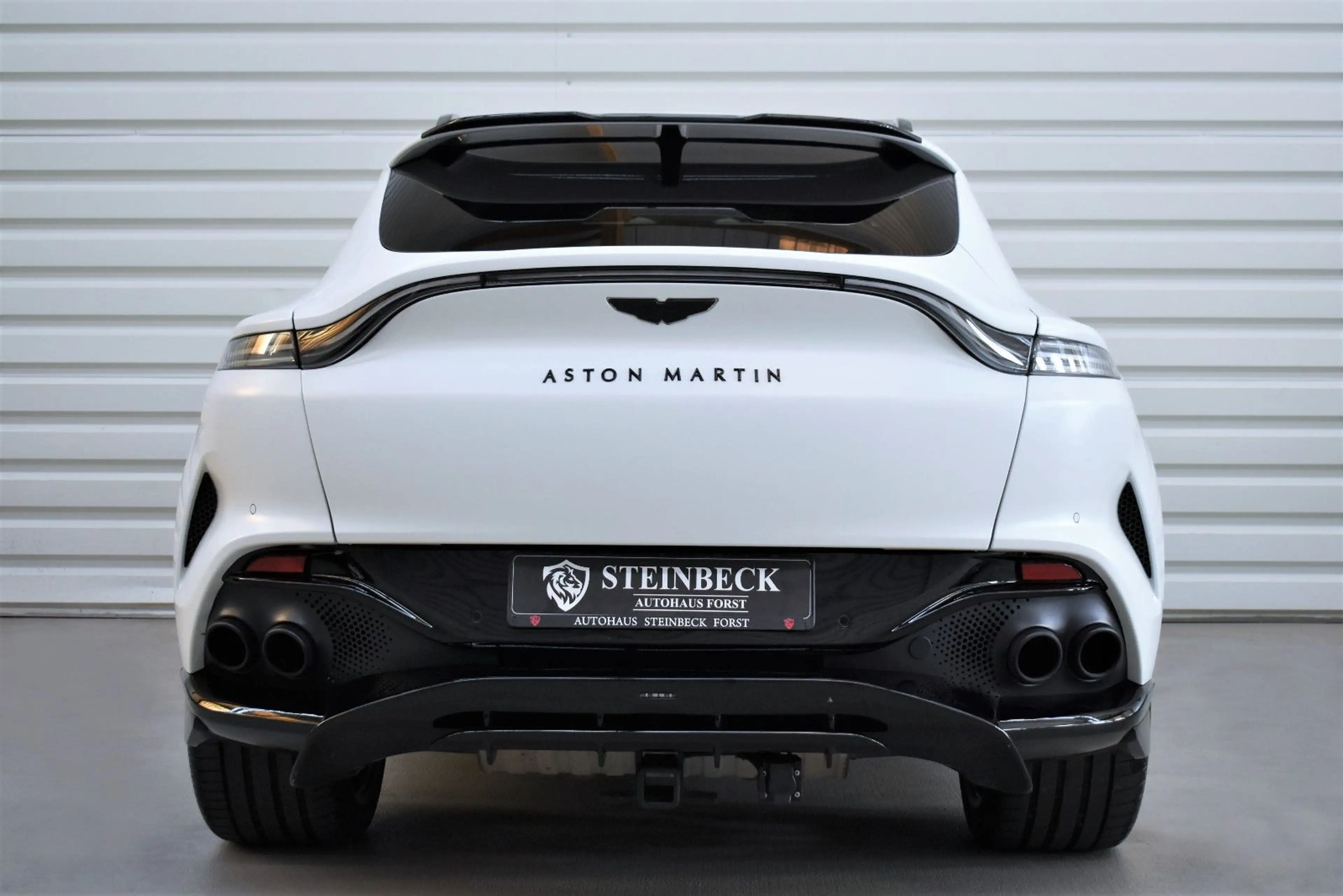 Aston Martin DBX 4.0 V8 DBX707+Keramik+Carbon+Panorama — photo 6