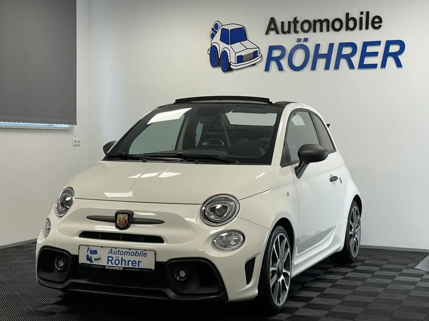 Abarth 695C 1.4 T-Jet Turismo Tech-Paket Beats-Audio White - 1