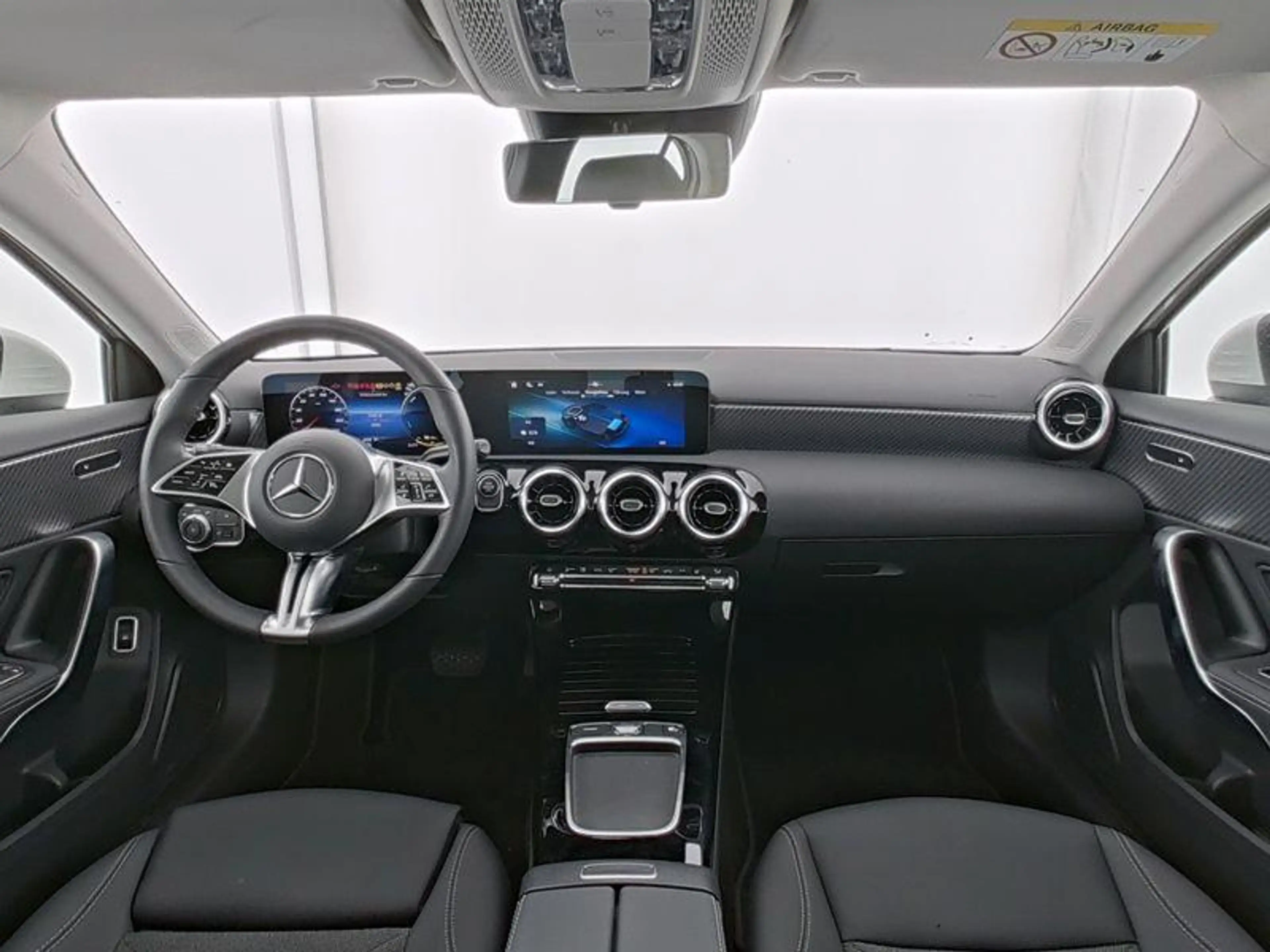 Mercedes-Benz A 250 e Hatchback Luxury Line | Verwarmde Zetels | Smart — photo 2