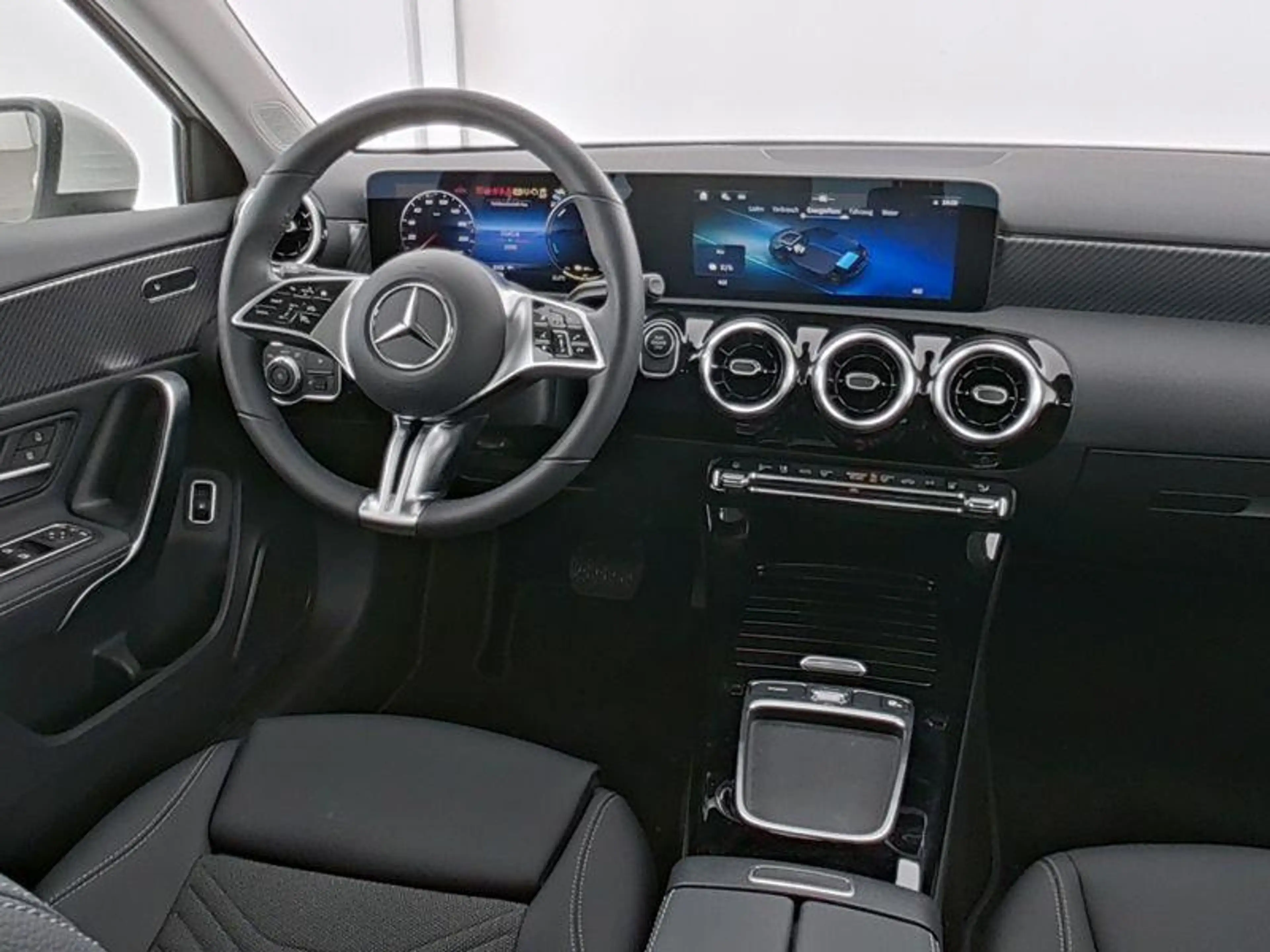 Mercedes-Benz A 250 e Hatchback Luxury Line | Verwarmde Zetels | Smart — photo 7