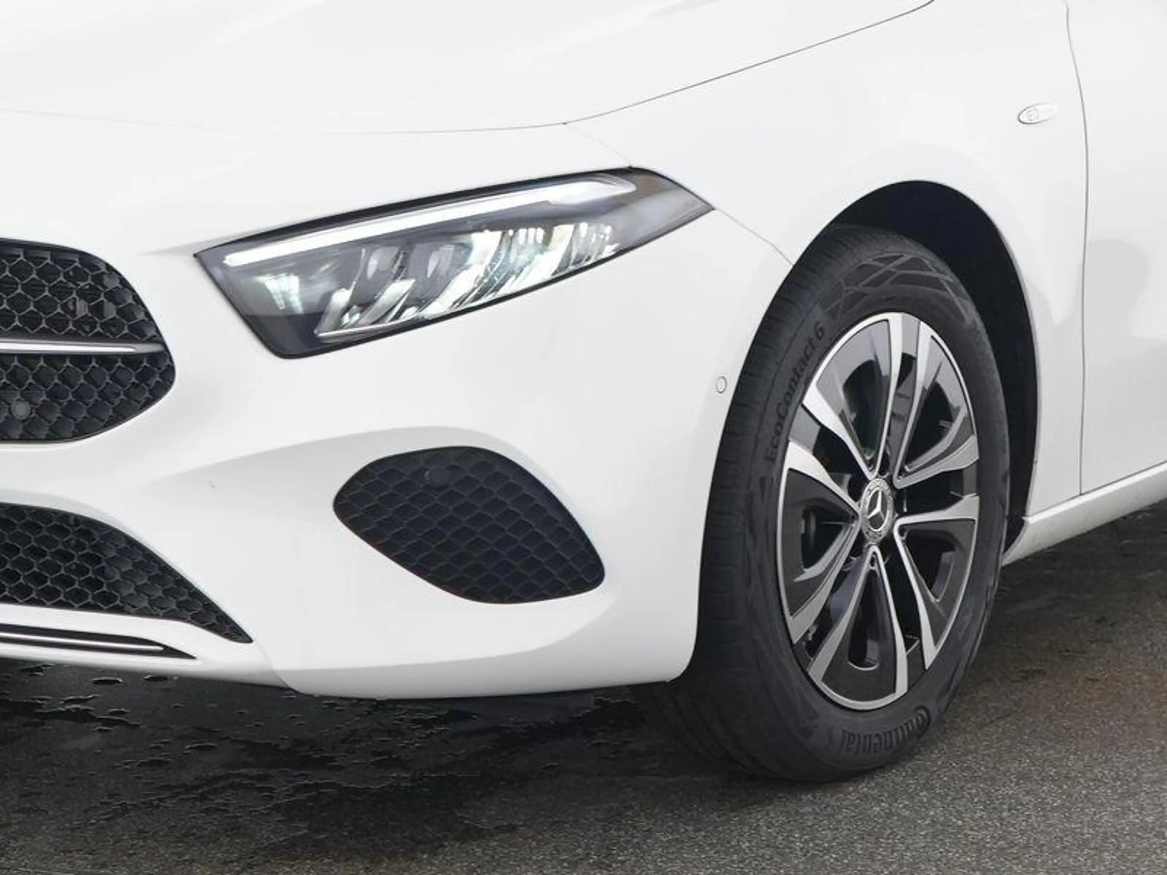 Mercedes-Benz A 250 e Hatchback Luxury Line | Verwarmde Zetels | Smart — photo 5