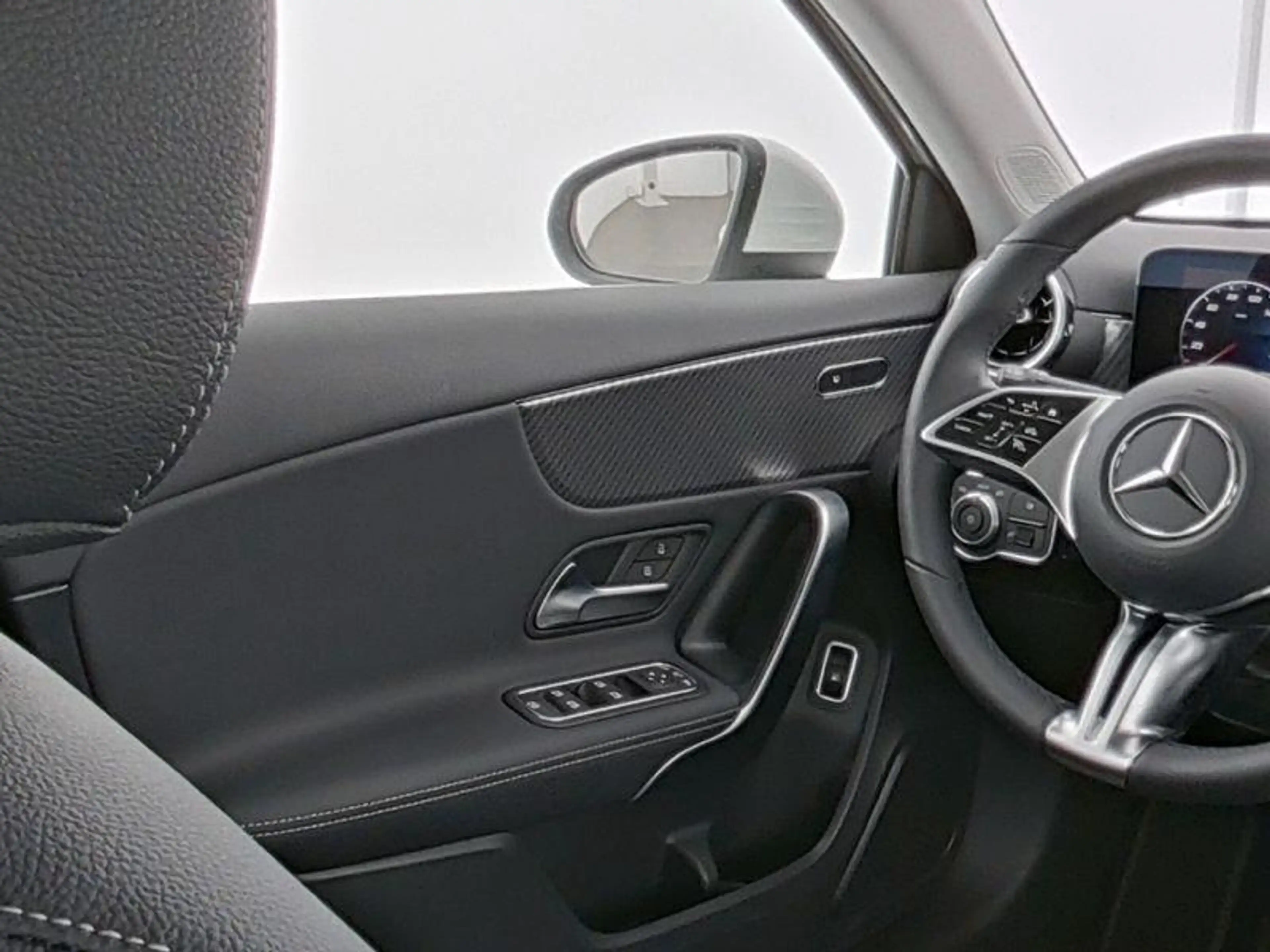 Mercedes-Benz A 250 e Hatchback Luxury Line | Verwarmde Zetels | Smart — photo 9