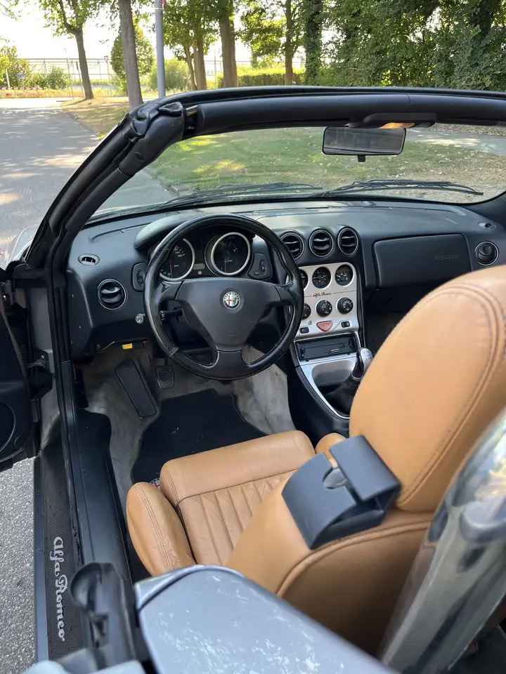 Alfa Romeo GTV Spider 1.8-16V T.Spark, foto 7