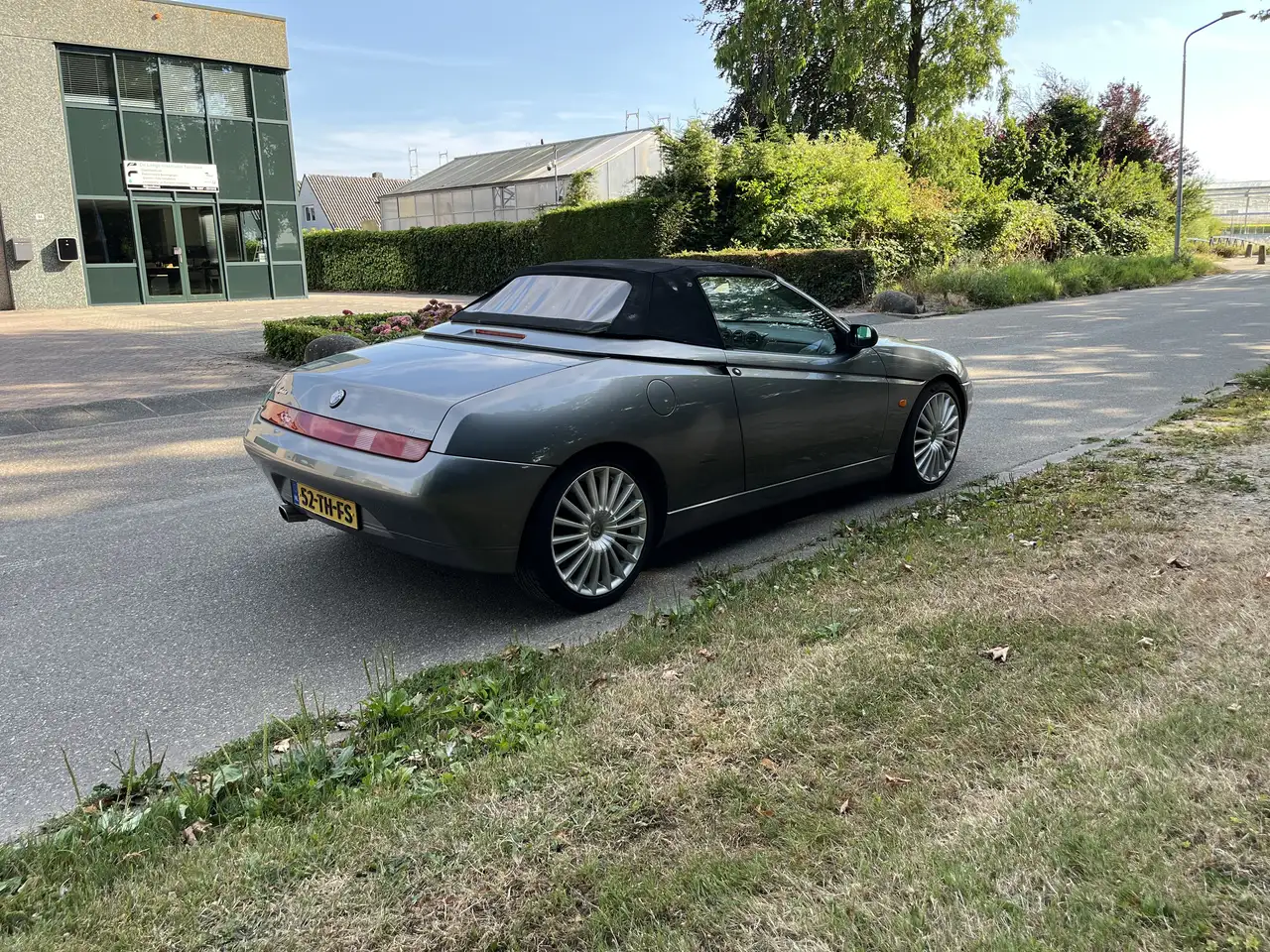 Alfa Romeo GTV Spider 1.8-16V T.Spark, foto 6