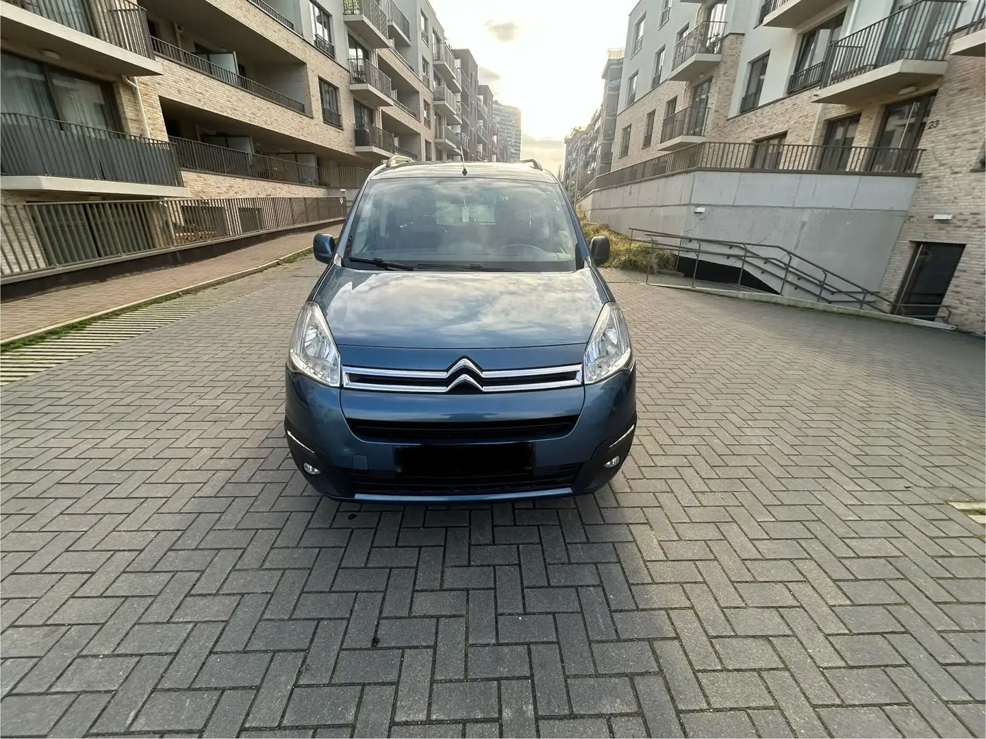 Citroen Berlingo 1.6 BlueHDi Feel*Euro 6b*Clim… Bleu - 1
