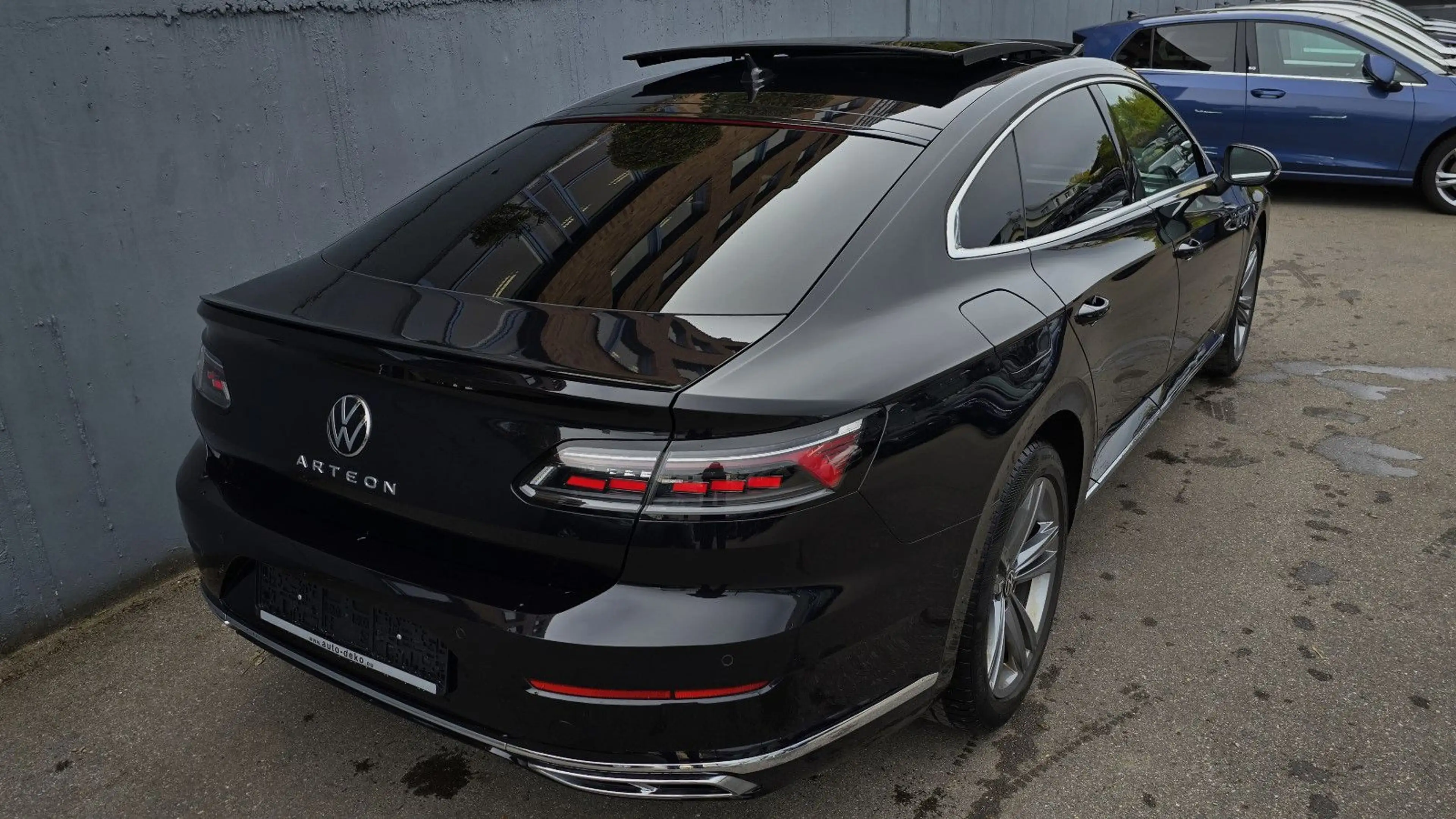 Volkswagen Arteon 2.0 TDI DSG 3 x R-Line Pano/DCC/ACC/360* — photo 3