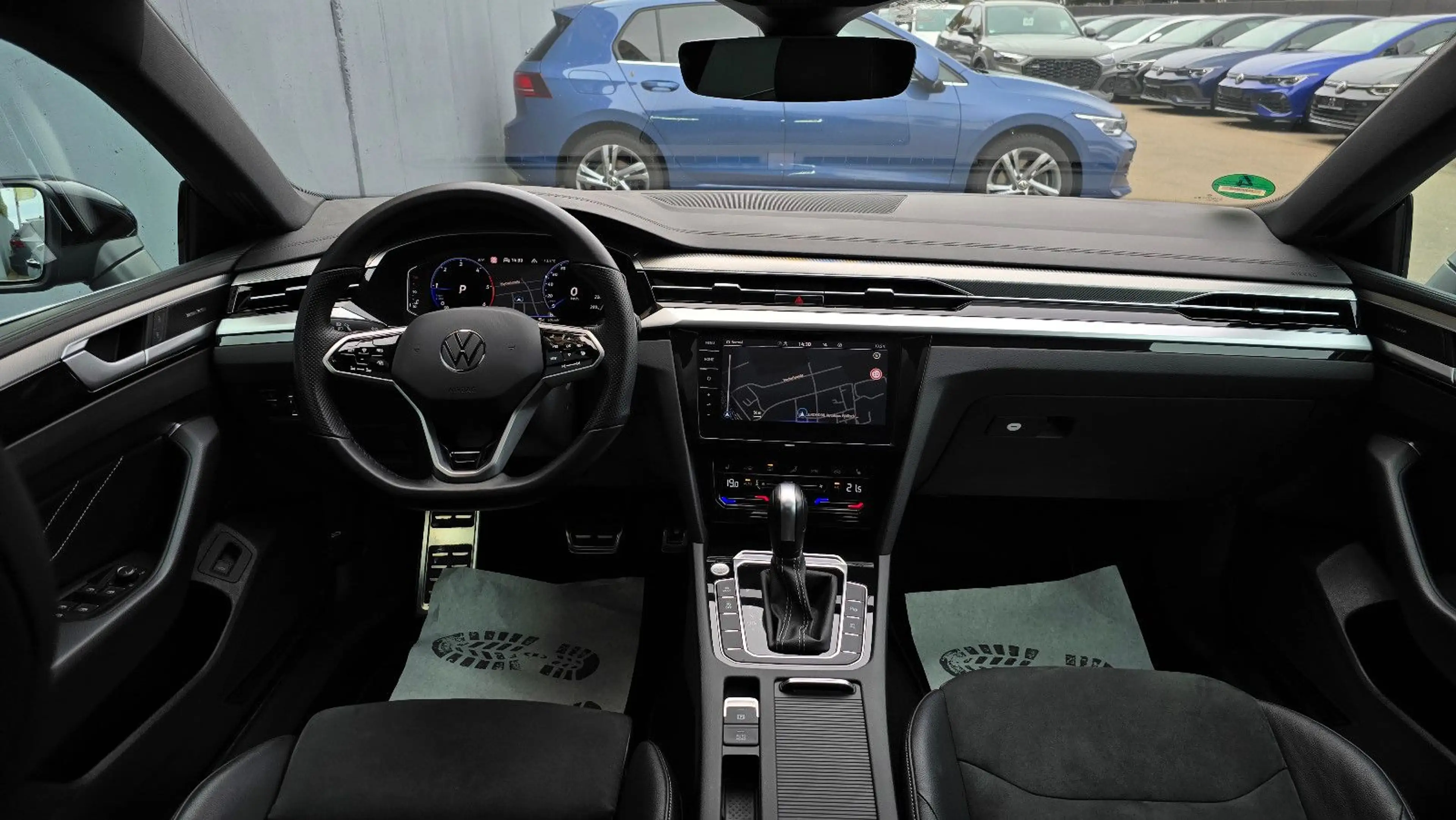 Volkswagen Arteon 2.0 TDI DSG 3 x R-Line Pano/DCC/ACC/360* — photo 5