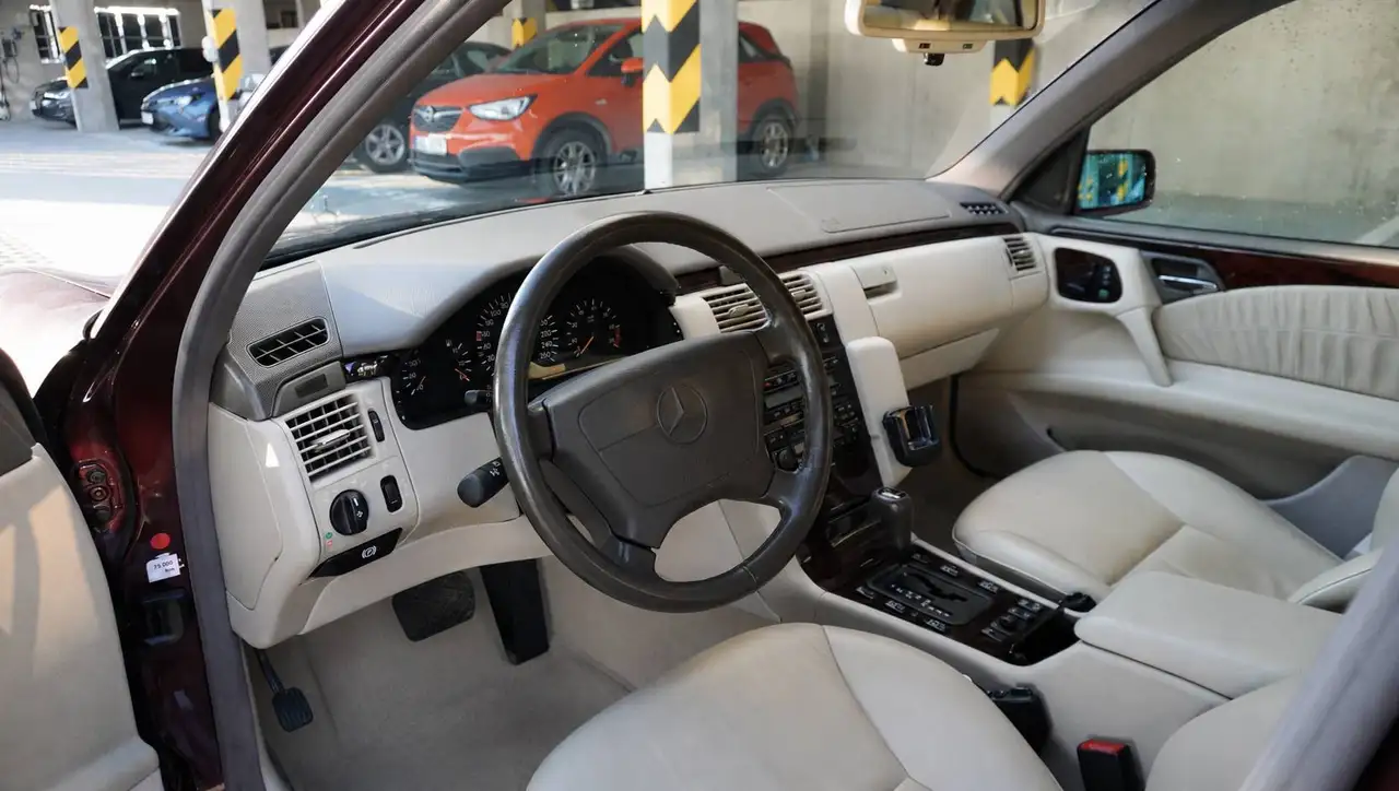 Mercedes-Benz E 420 W210, foto 6