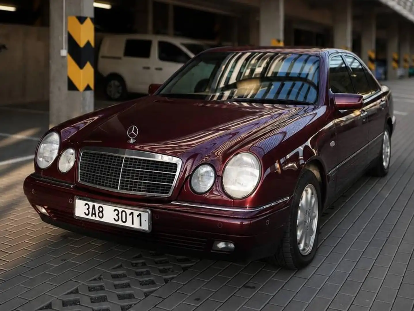 Mercedes-Benz E 420 W210 Rot - 1