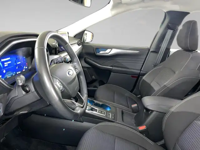Ford Kuga view 4