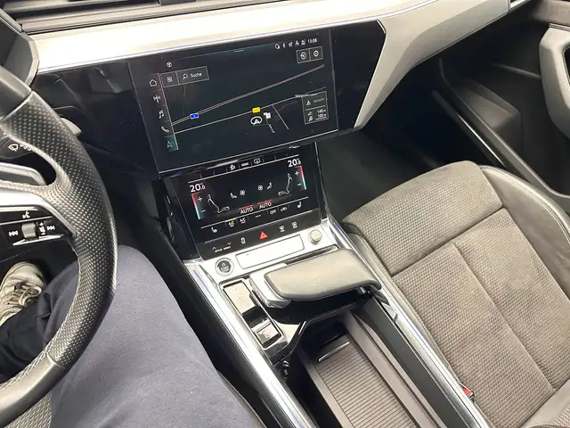 Audi E-Tron view 19