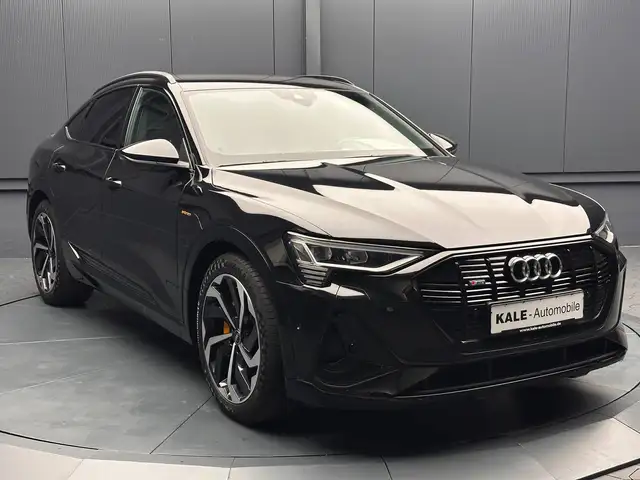 Audi E-Tron view 7