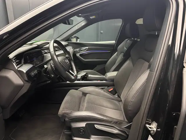 Audi E-Tron view 15
