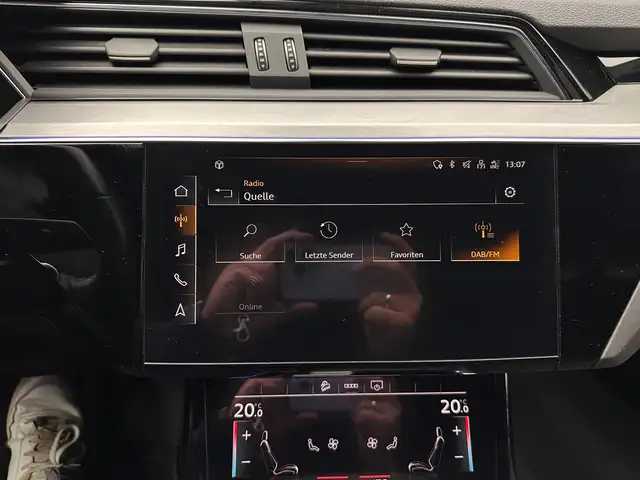 Audi E-Tron view 25