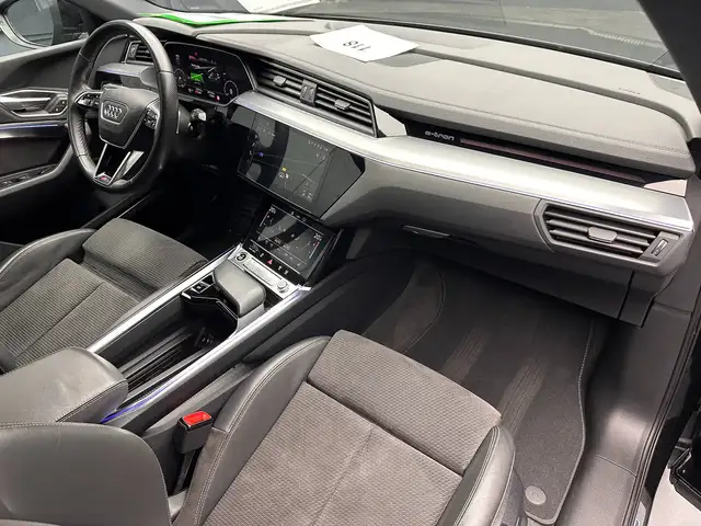 Audi E-Tron view 11