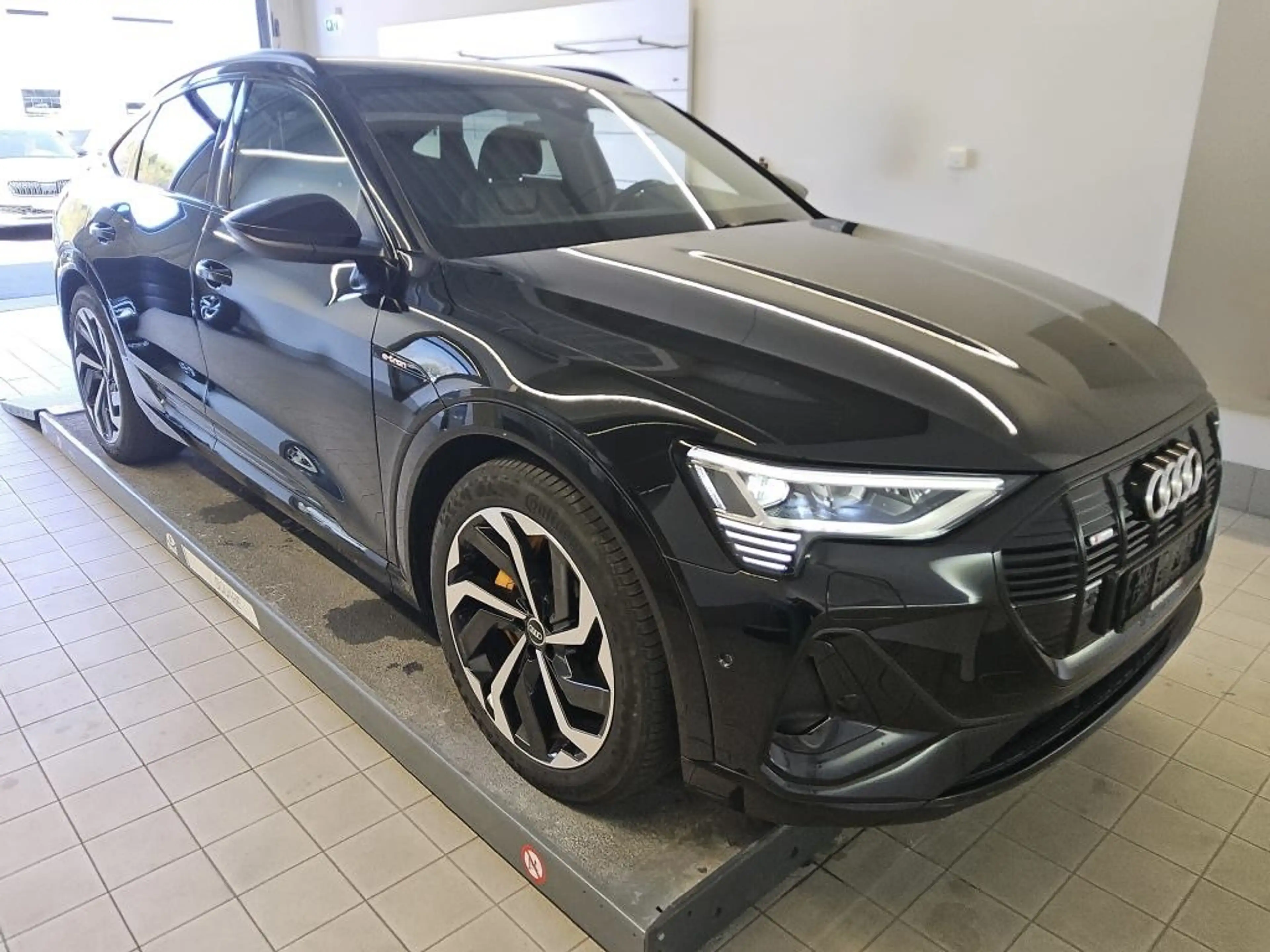 Audi e-tron Sportback 50 quattro S-Line *21Zoll*B&O*Optik-Paket* — photo 2