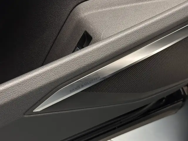 Audi E-Tron view 14