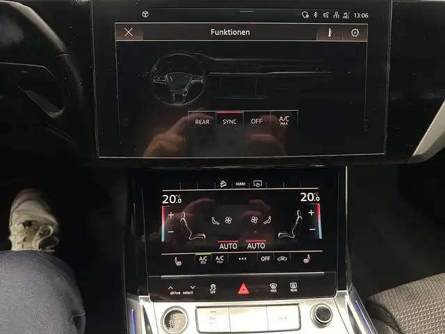Audi E-Tron view 20