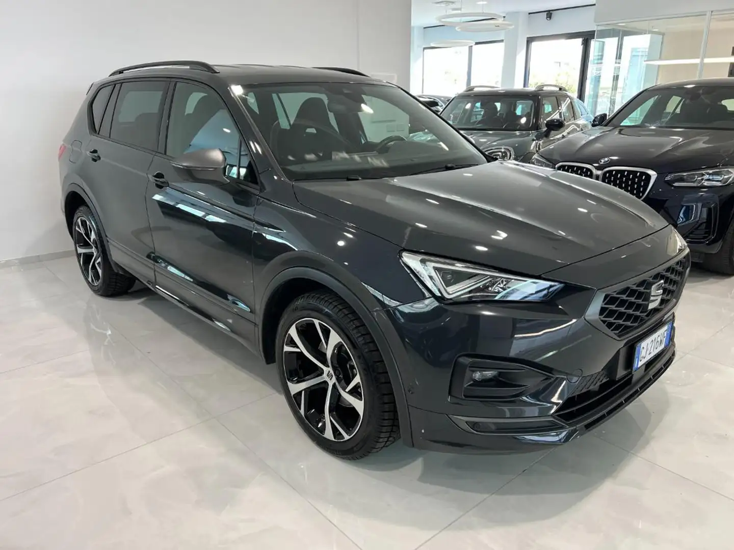 SEAT Tarraco 1.5 TSI DSG FR Sedili a guscio Italiana Gris - 2
