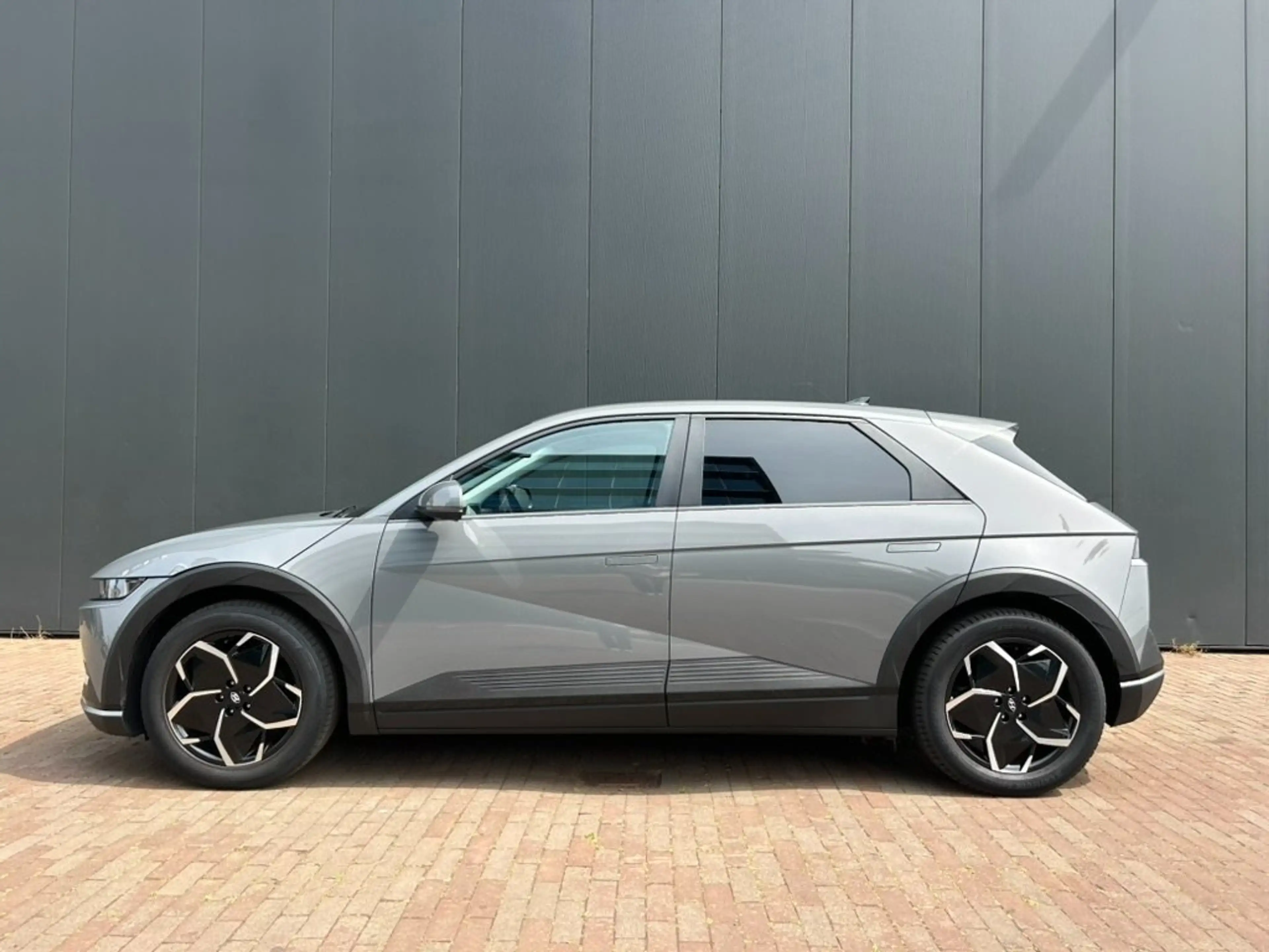 Hyundai IONIQ Style 73kWh — photo 2
