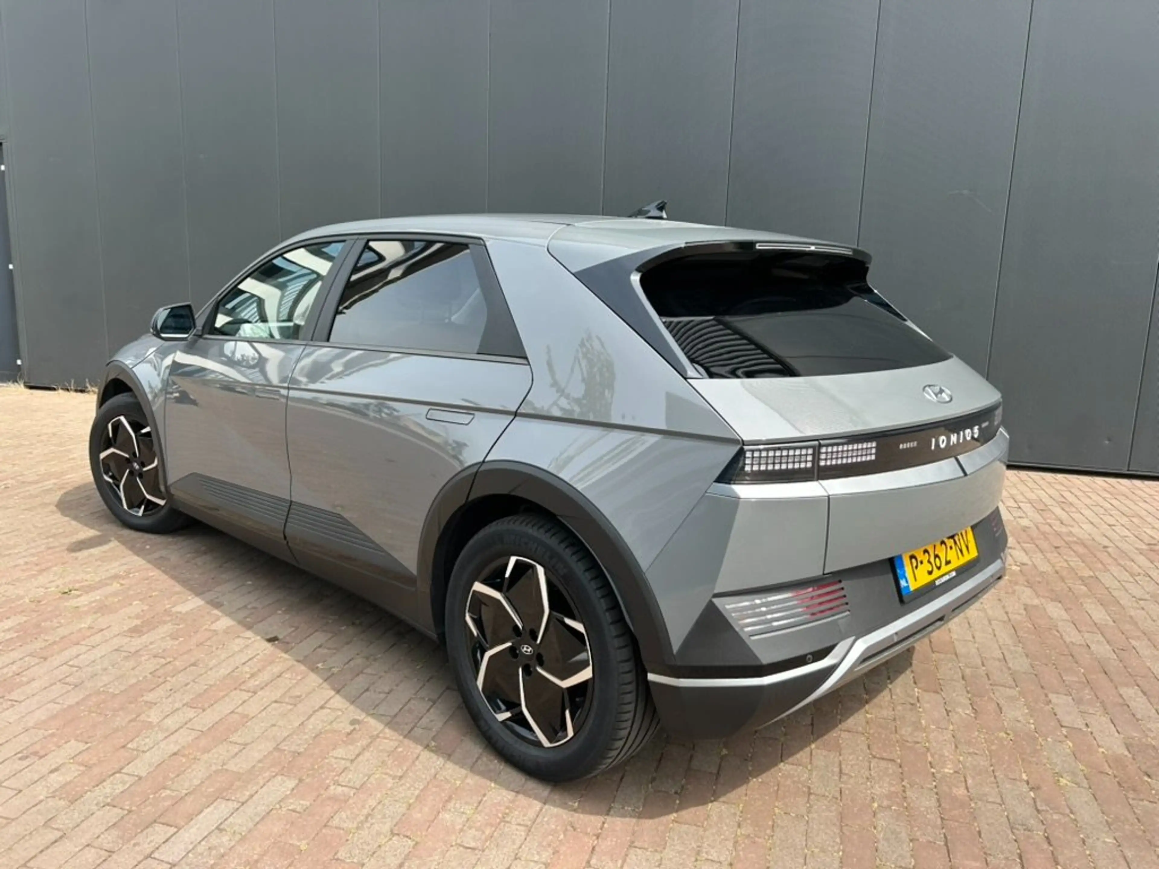 Hyundai IONIQ Style 73kWh — photo 3