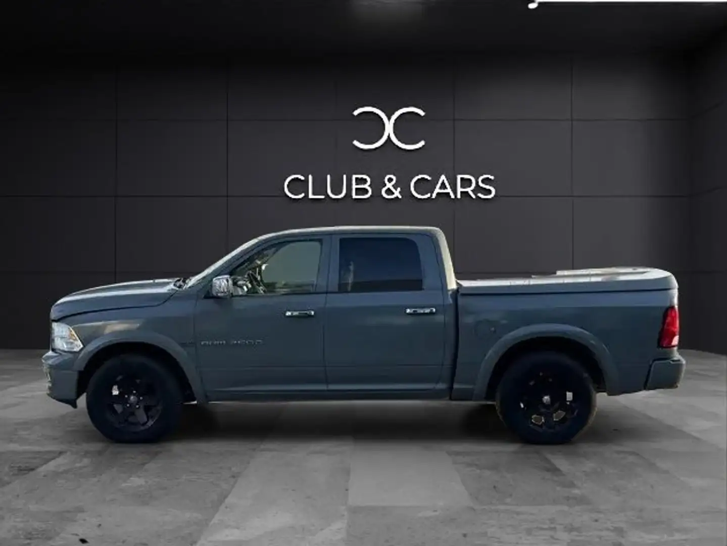 Dodge RAM 4x4 Double Cab Laramie 5.7 V8 Hemi BENZINA/GPL Zwart - 2