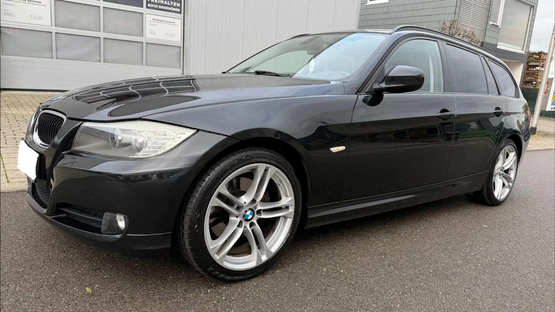 BMW 320 d 184PS LCI FACELIFT TÜV,KLIMA,NAVI,PDC,SHZ Schwarz - 1