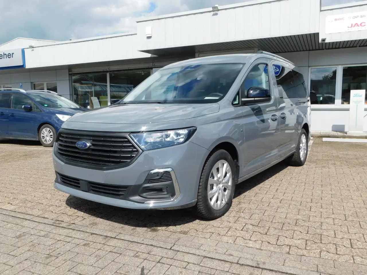 Ford Tourneo Connect Grand Tourneo Titanium L2 Autom. 7 Sitze/5J.Gara 3