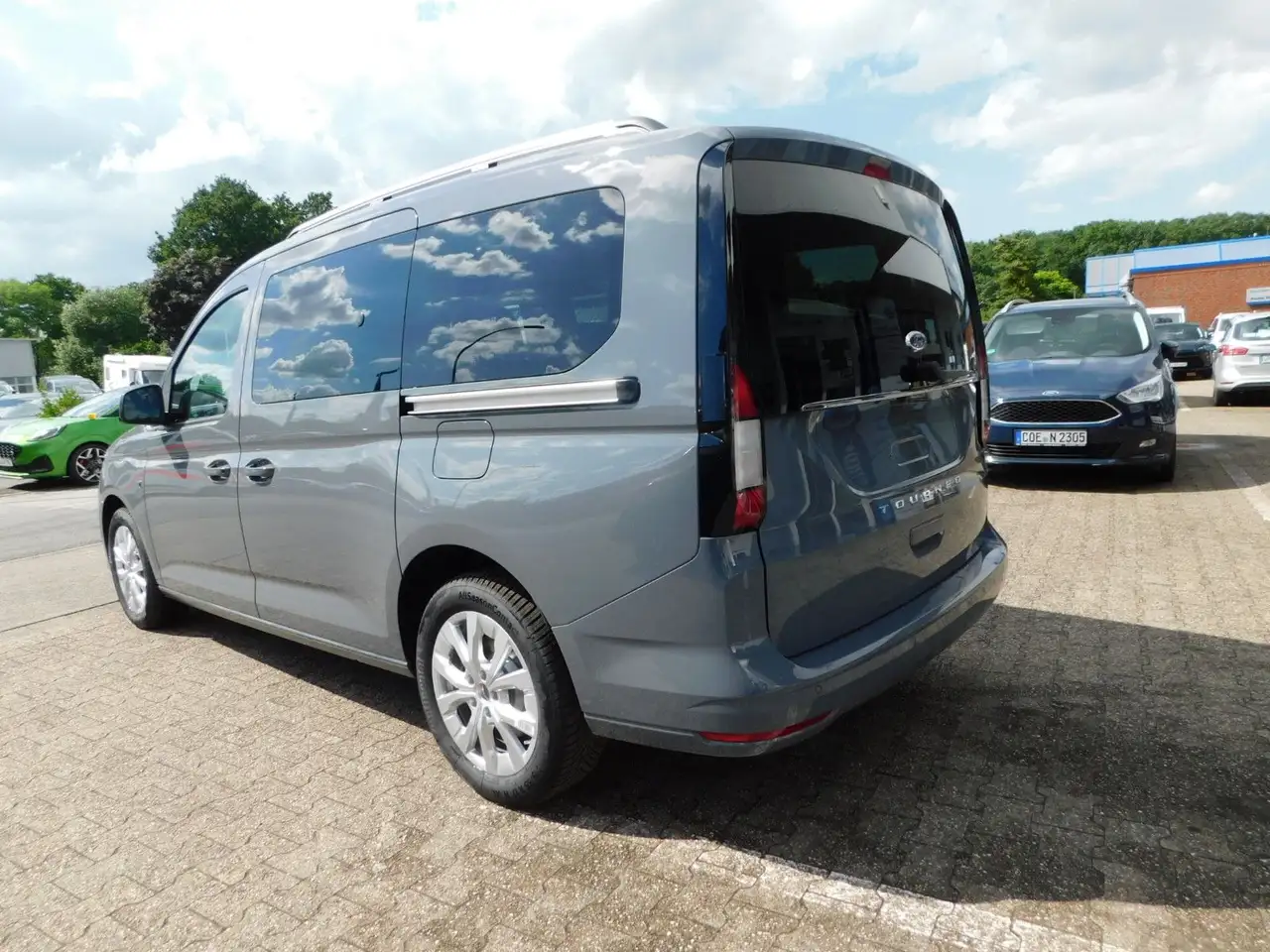 Ford Tourneo Connect Grand Tourneo Titanium L2 Autom. 7 Sitze/5J.Gara 7