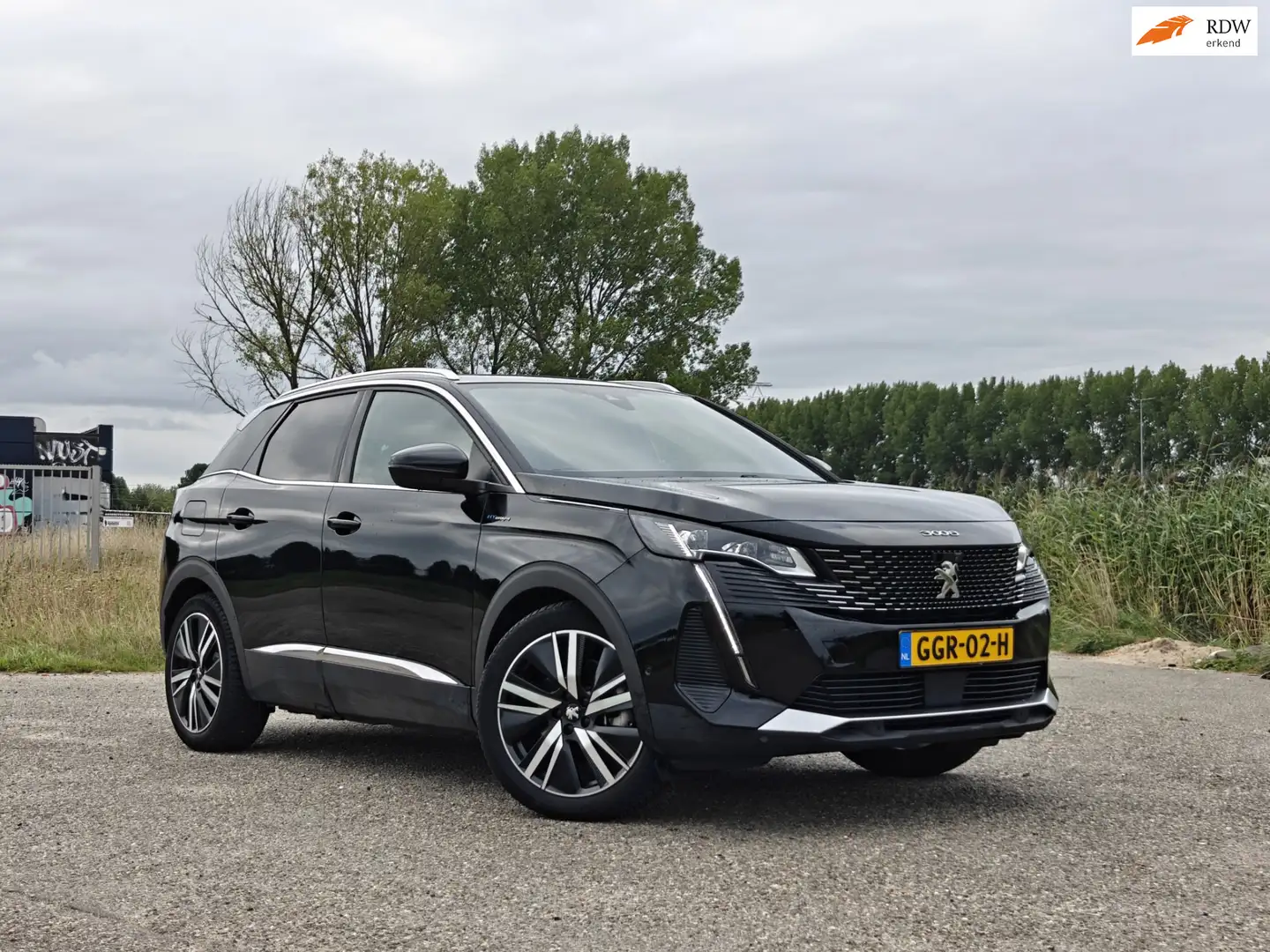 Peugeot 3008 1.6 HYbrid4 300 GT Noir - 1
