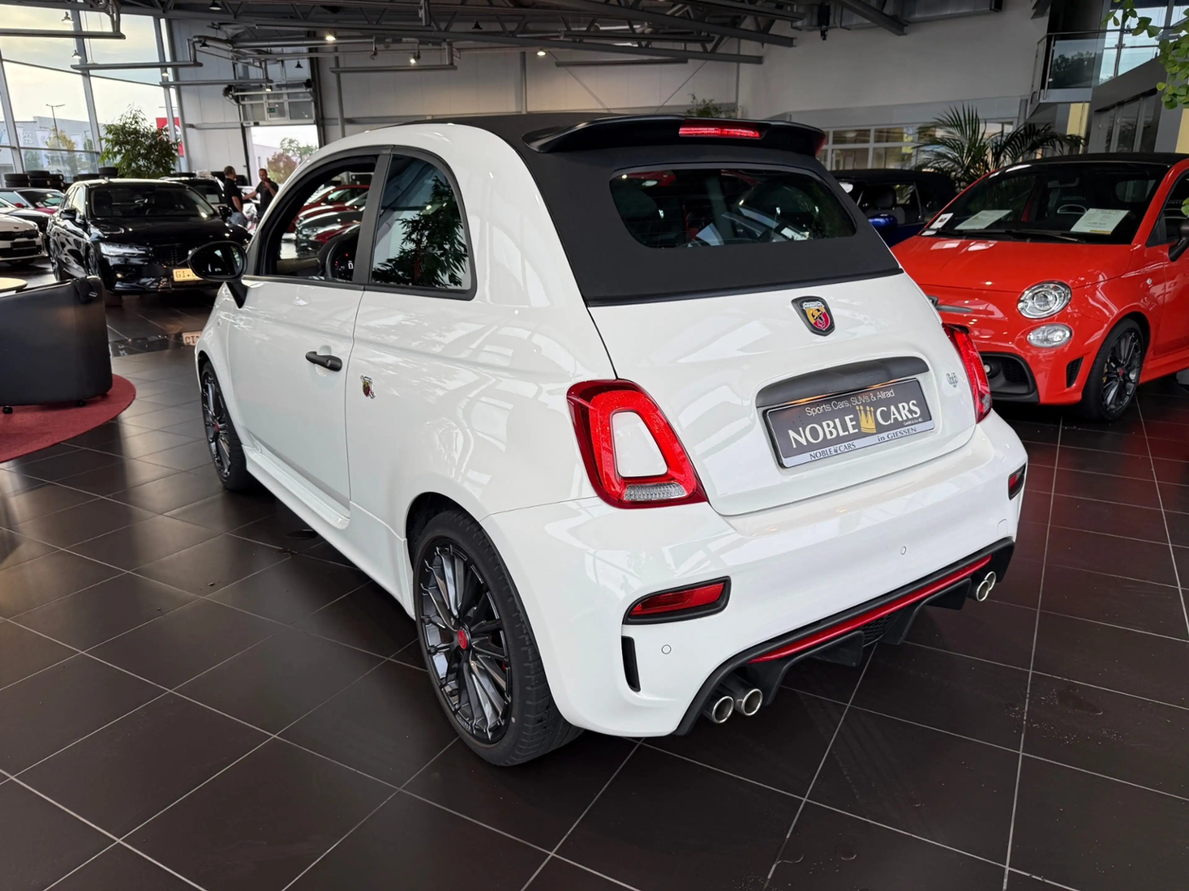 Abarth 695C SABELT BREMBO RED-Paket CarPlay — photo 6