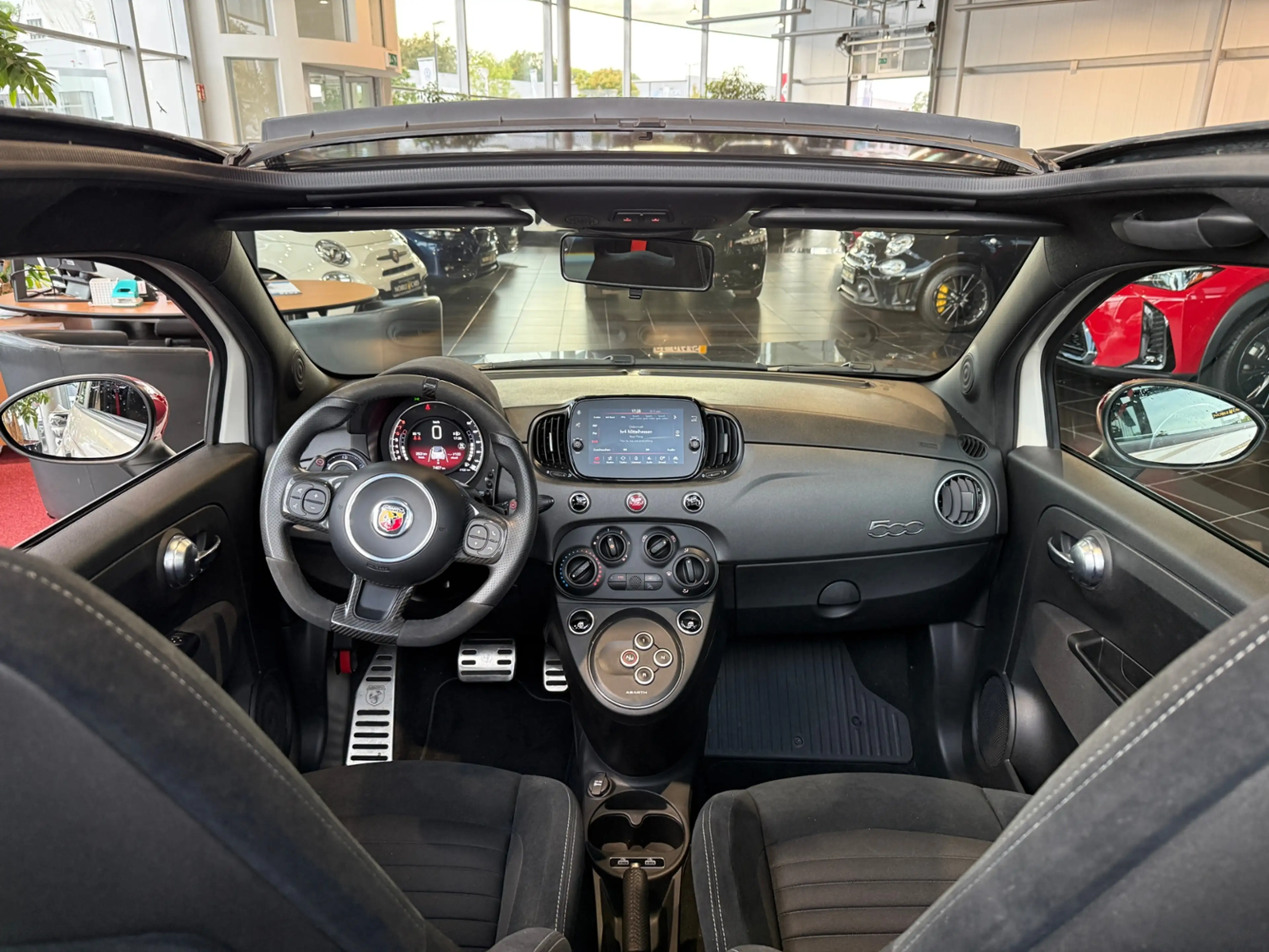 Abarth 695C SABELT BREMBO RED-Paket CarPlay — photo 12