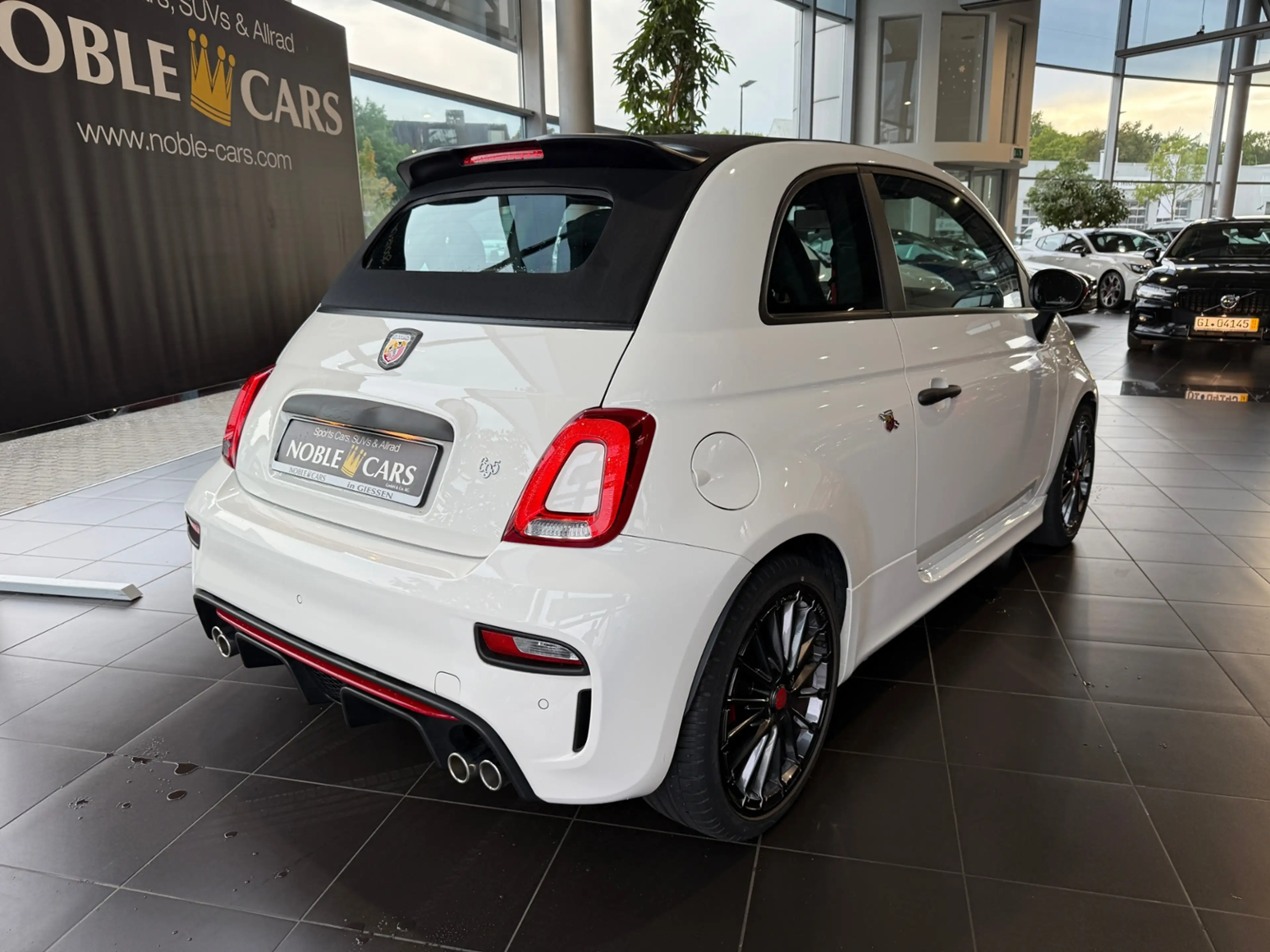 Abarth 695C SABELT BREMBO RED-Paket CarPlay — photo 8