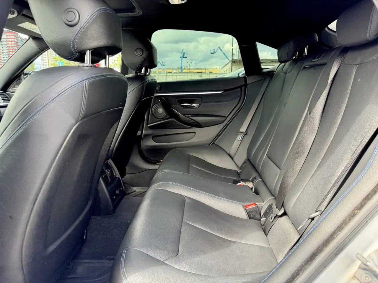 BMW 4 Series photo BMW 4 Series