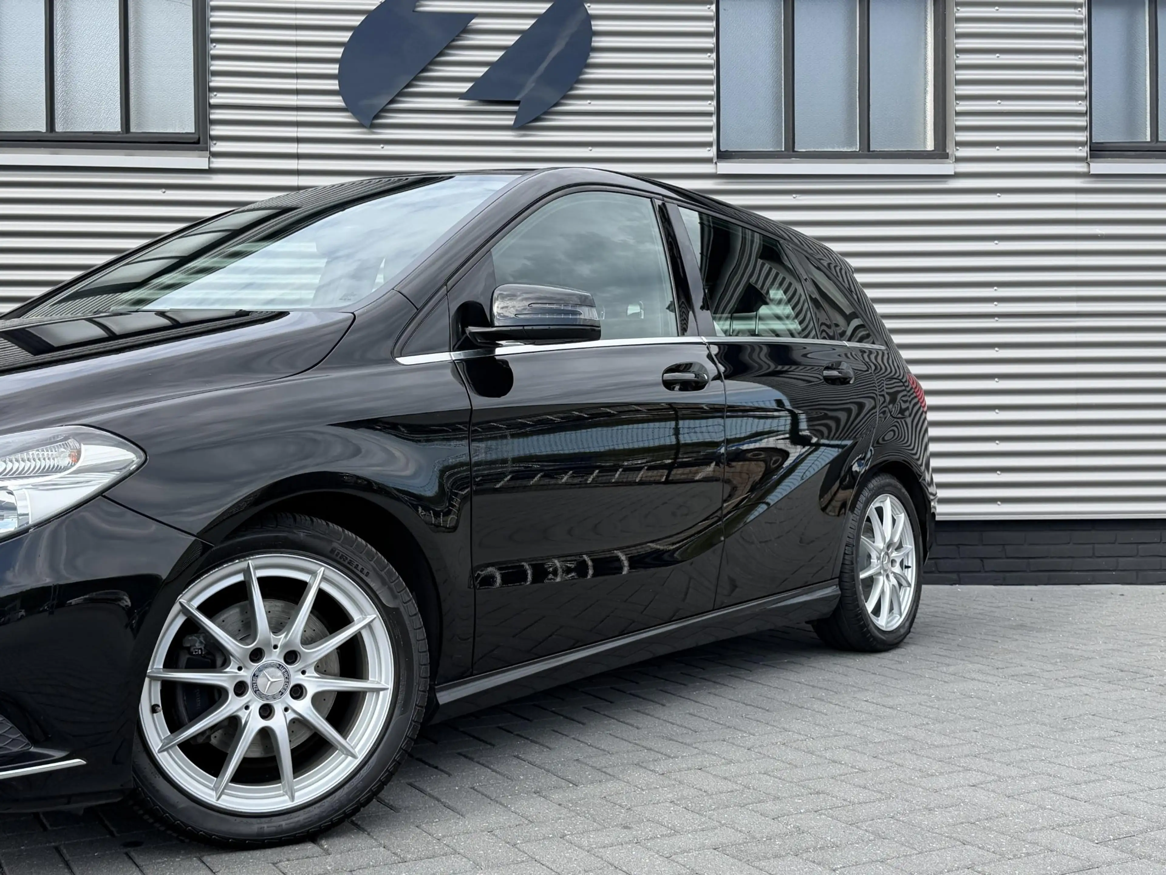 Mercedes-Benz B 180 Ambition|Trekhaak|Stoelverwarming| — photo 2