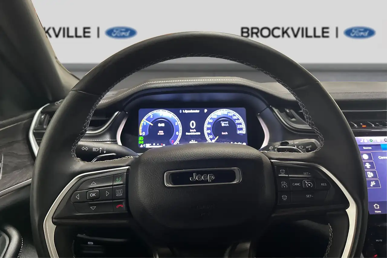 Jeep Grand Cherokee снимка Jeep Grand Cherokee