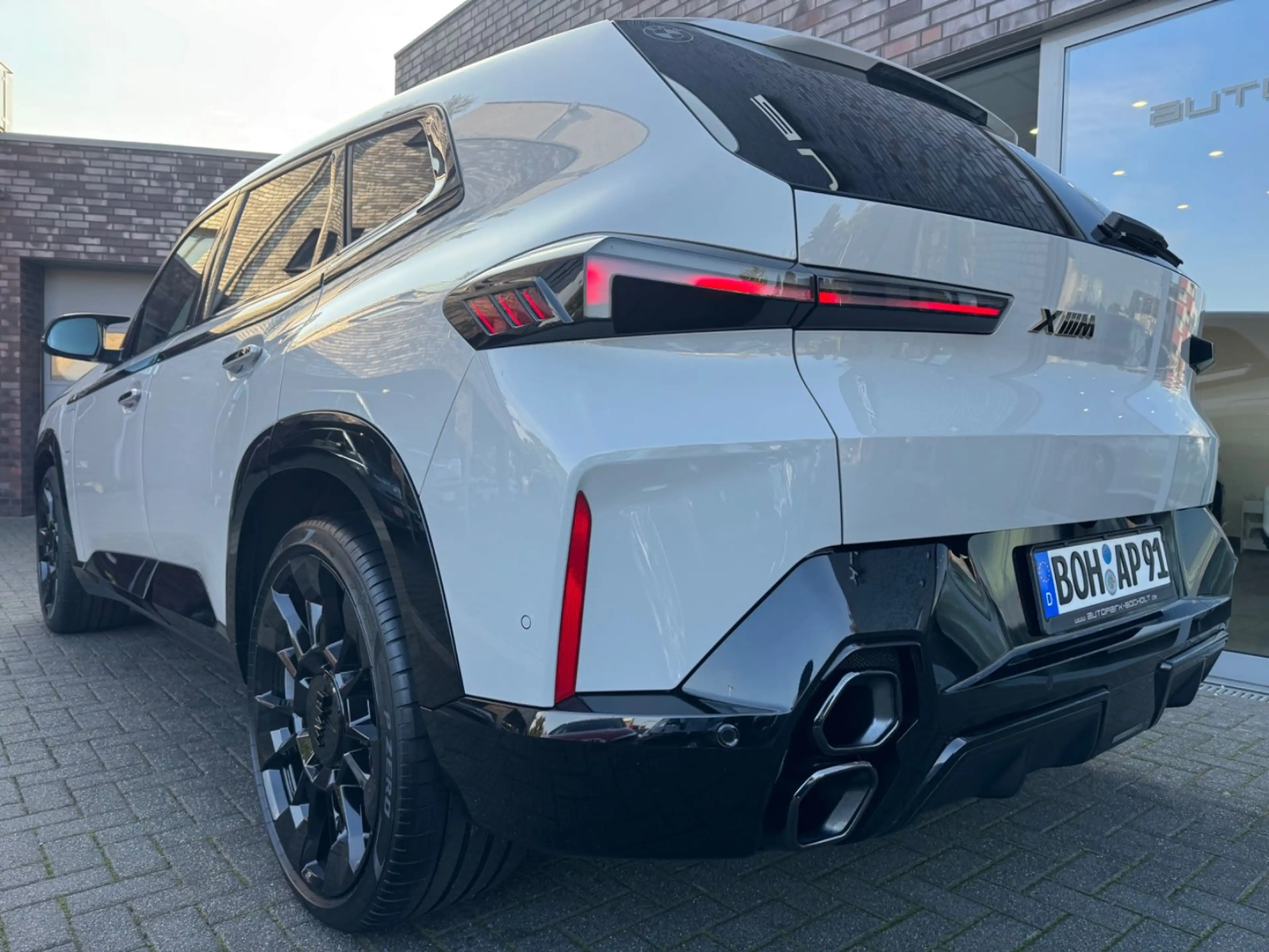 BMW XM Individual Kreide°B&W°LM23°Grantie 08.2028 — photo 6