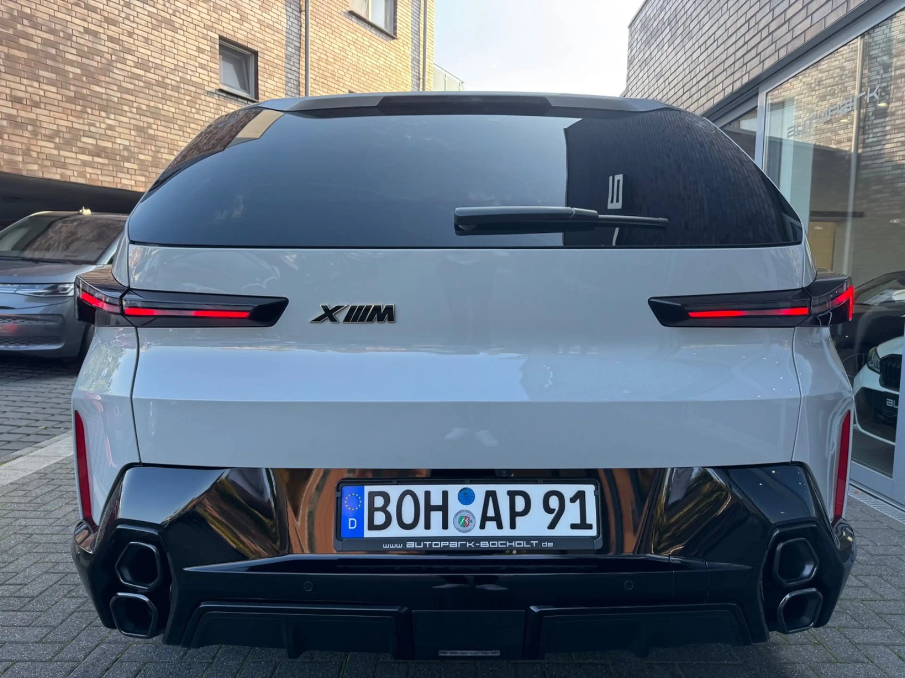 BMW XM Individual Kreide°B&W°LM23°Grantie 08.2028 — photo 5