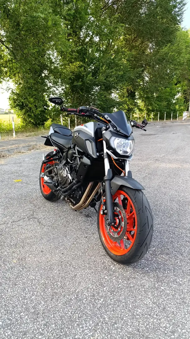Yamaha MT-07 A2 Rouge - 1