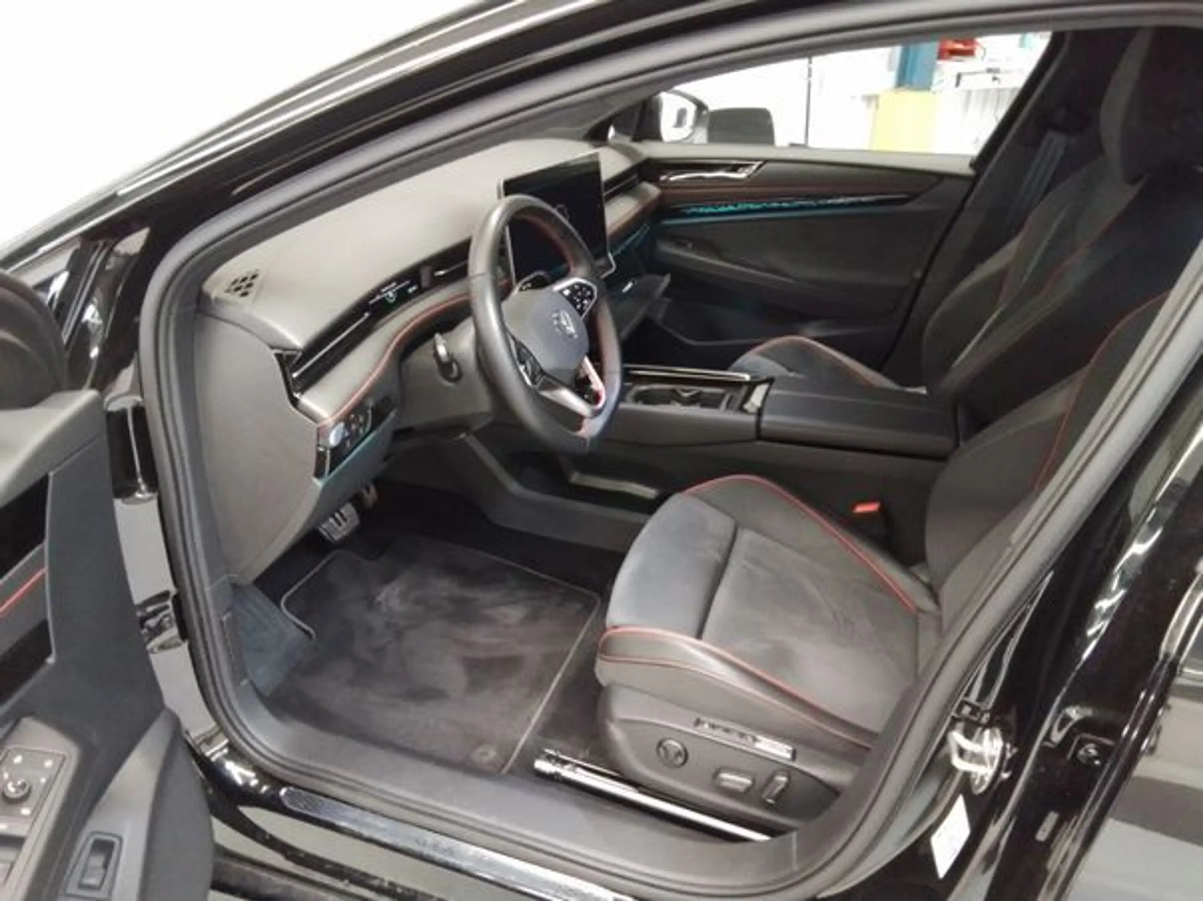 Volkswagen ID.7 Tourer GTX 250KW 4M+AHK+MASSAGE+DCC+ACC+MFL+HAR... — photo 5