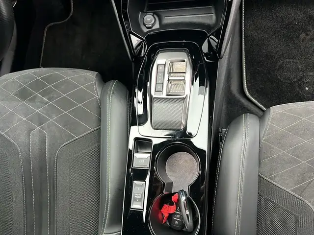 Peugeot 2008 view 10