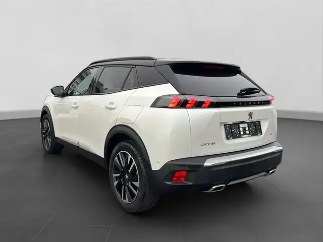 Peugeot 2008 view 3