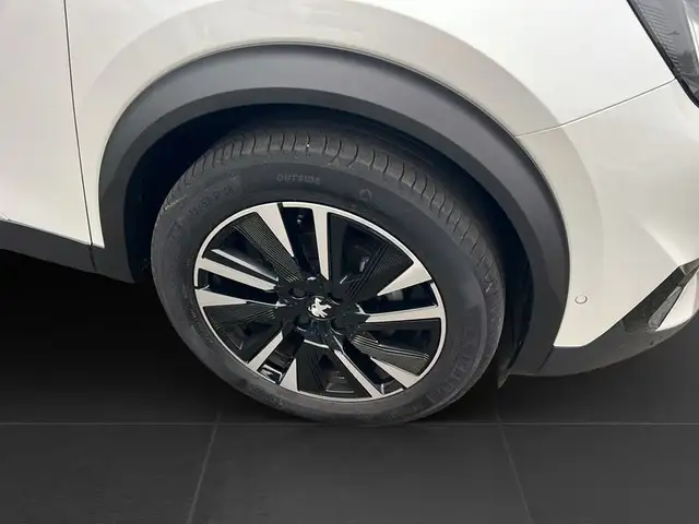 Peugeot 2008 view 8