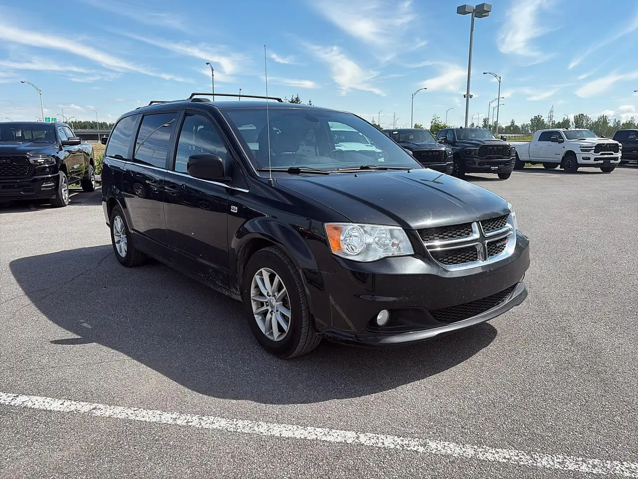 Dodge Grand Caravan снимка Dodge Grand Caravan