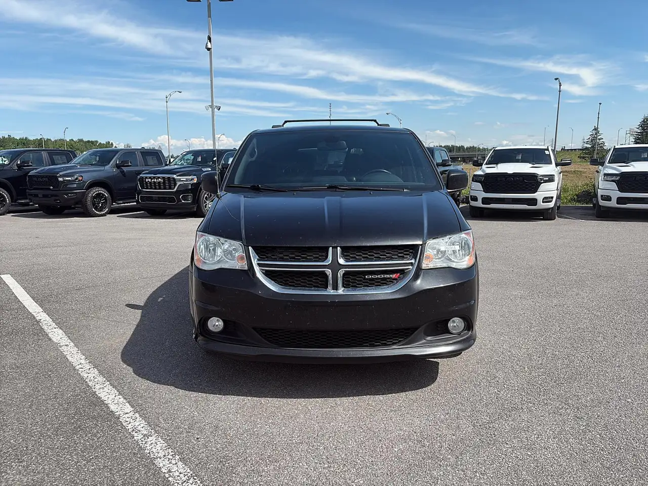 Dodge Grand Caravan снимка Dodge Grand Caravan