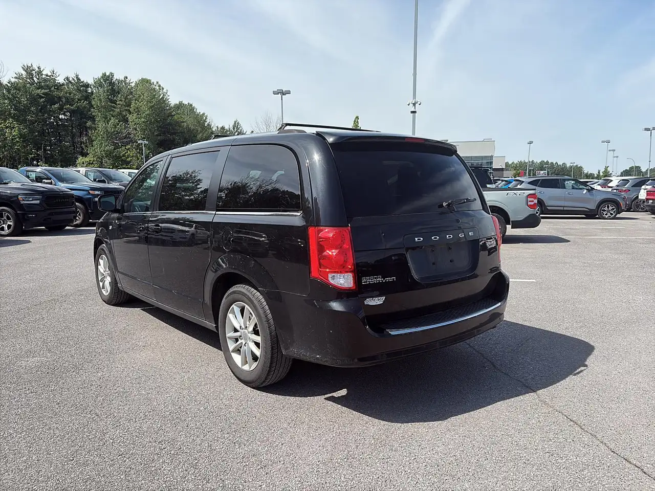 Dodge Grand Caravan снимка Dodge Grand Caravan